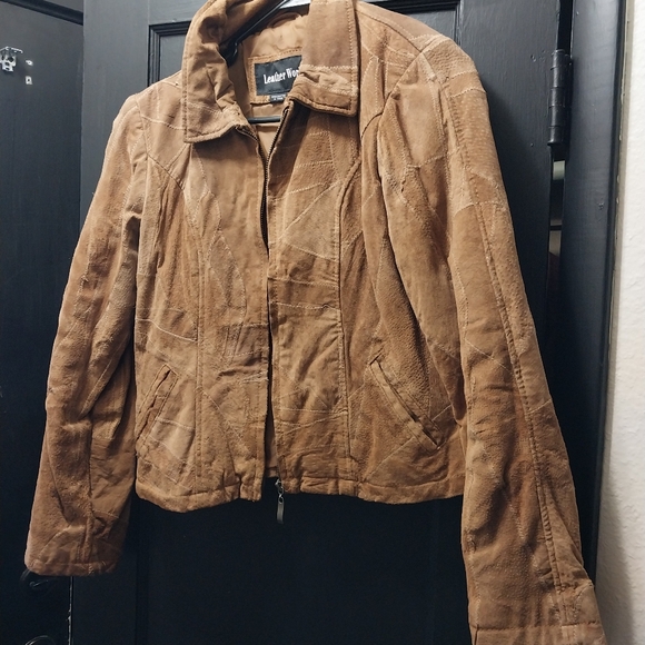 Leather jacket - Picture 3 of 3